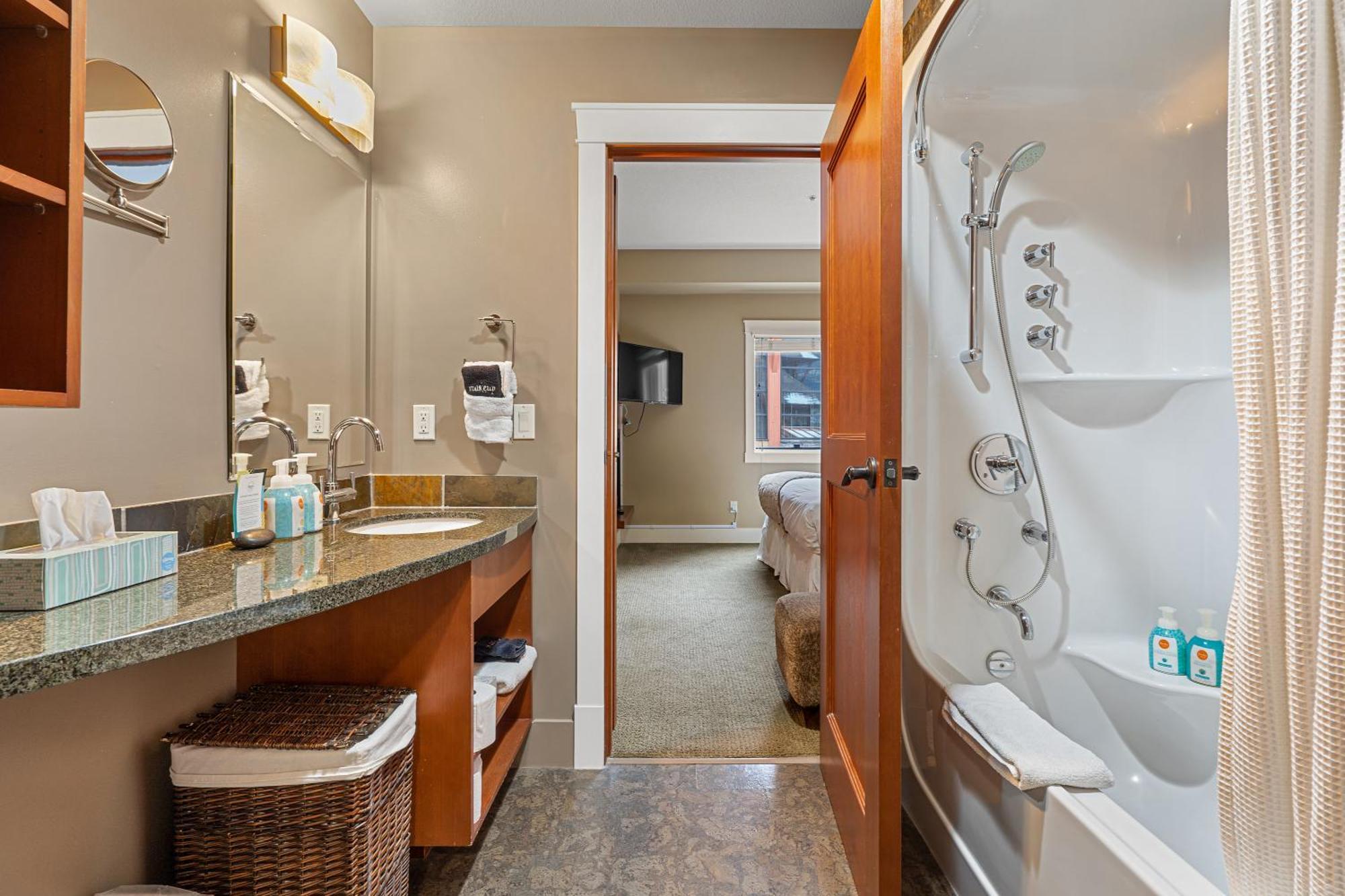 Adventurer'S Escape~ Mountain Luxury Resort Canmore Extérieur photo